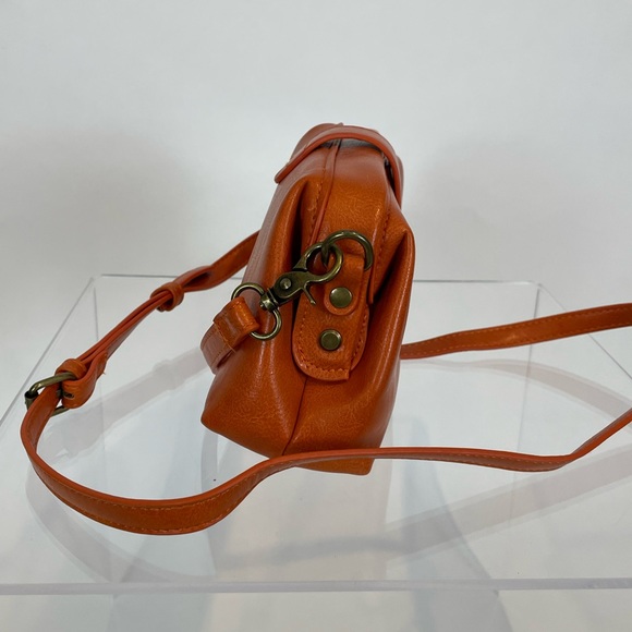 ORANGE CLUTCH CROSSBODY BAG - Picture 2 of 11